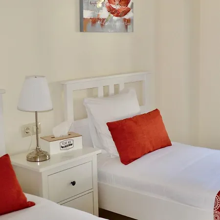 Apartment Luxury Apartment, Surrounded By Several Golf Courses And Near The Sea Alcaidesa
