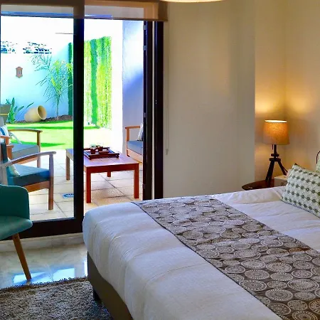Luxury Apartment, Surrounded By Several Golf Courses And Near The Sea Apartment *